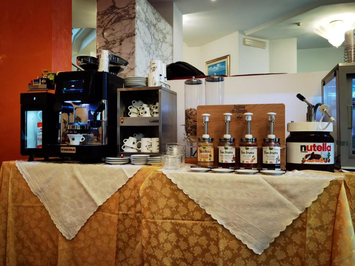 Hotel Pisacane Сапри Екстериор снимка