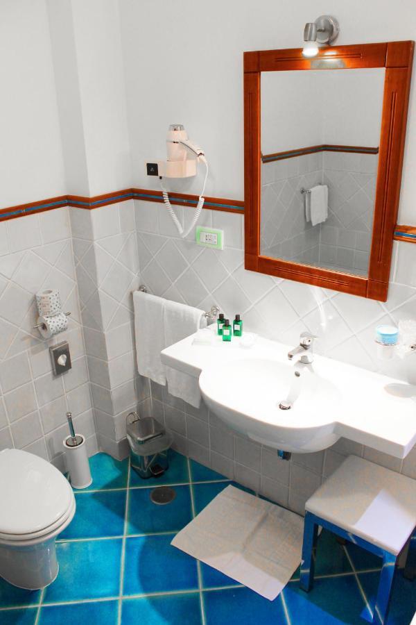 Hotel Pisacane Сапри Екстериор снимка