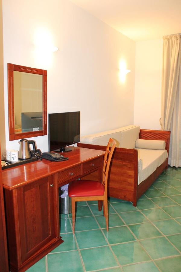 Hotel Pisacane Сапри Екстериор снимка