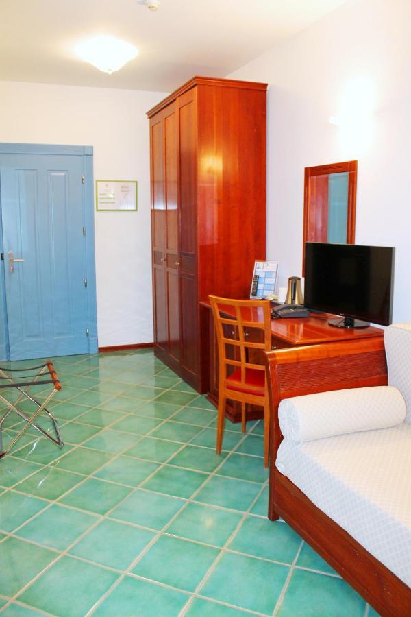 Hotel Pisacane Сапри Екстериор снимка