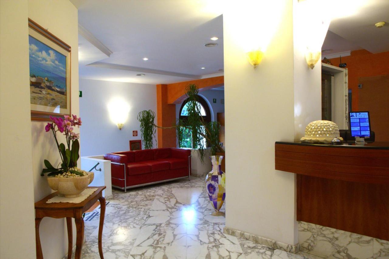 Hotel Pisacane Сапри Екстериор снимка