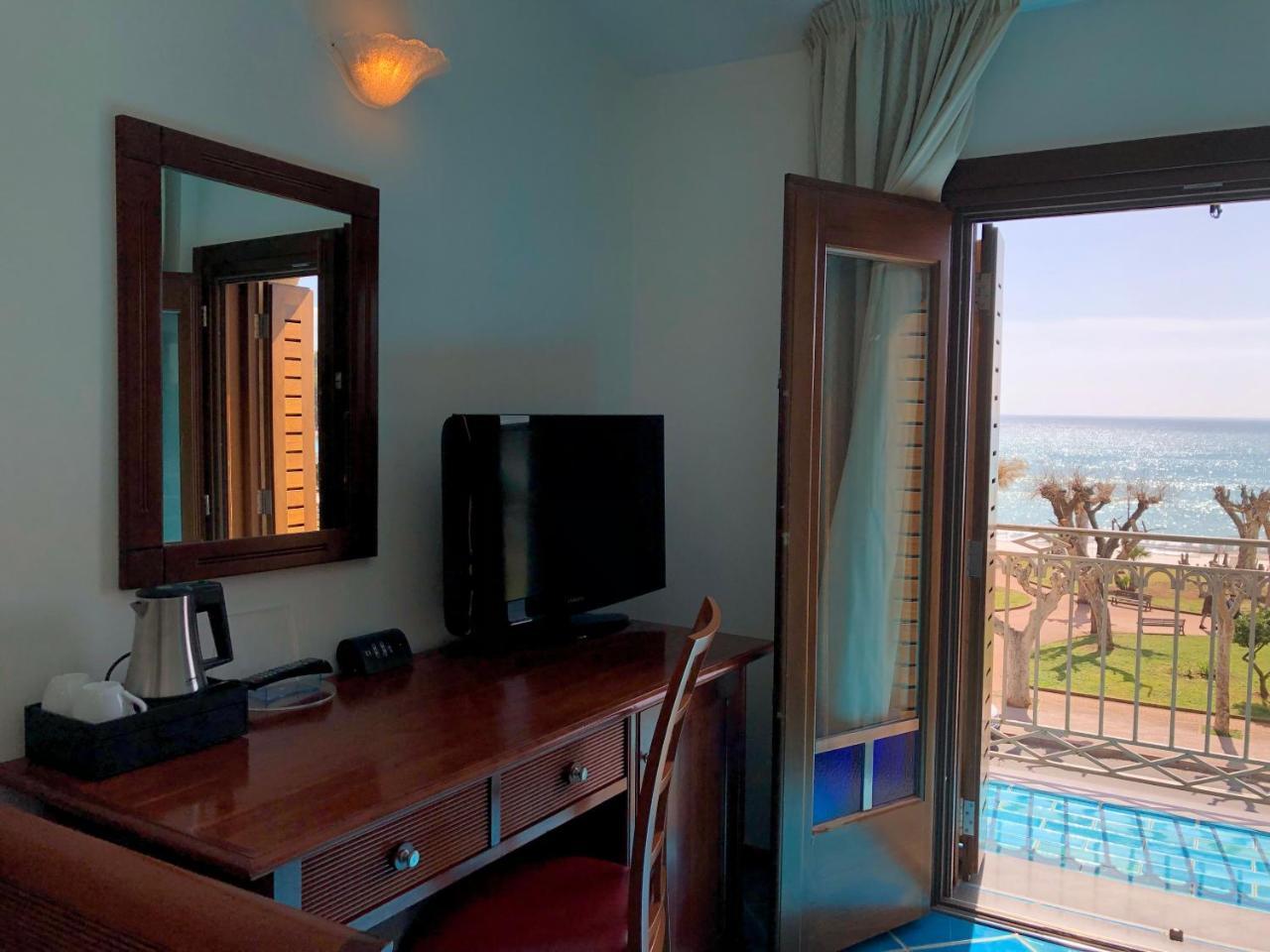 Hotel Pisacane Сапри Екстериор снимка