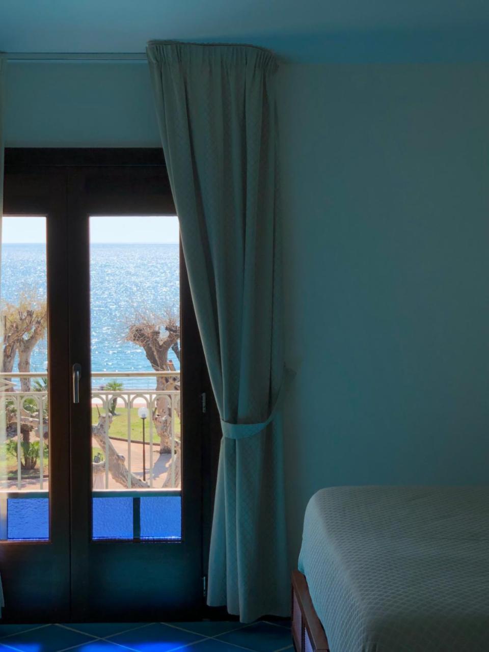 Hotel Pisacane Сапри Екстериор снимка